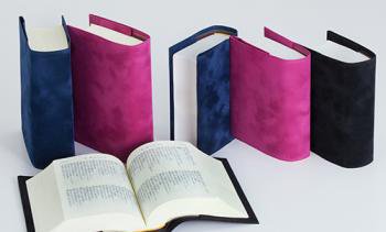 みことば入り聖書カバー　小型聖書用   /　紺・ピンク・ブラック（ご希望の色をお選びください）の商品画像
