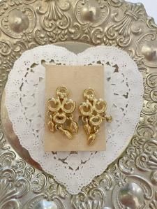  Vintage Earring