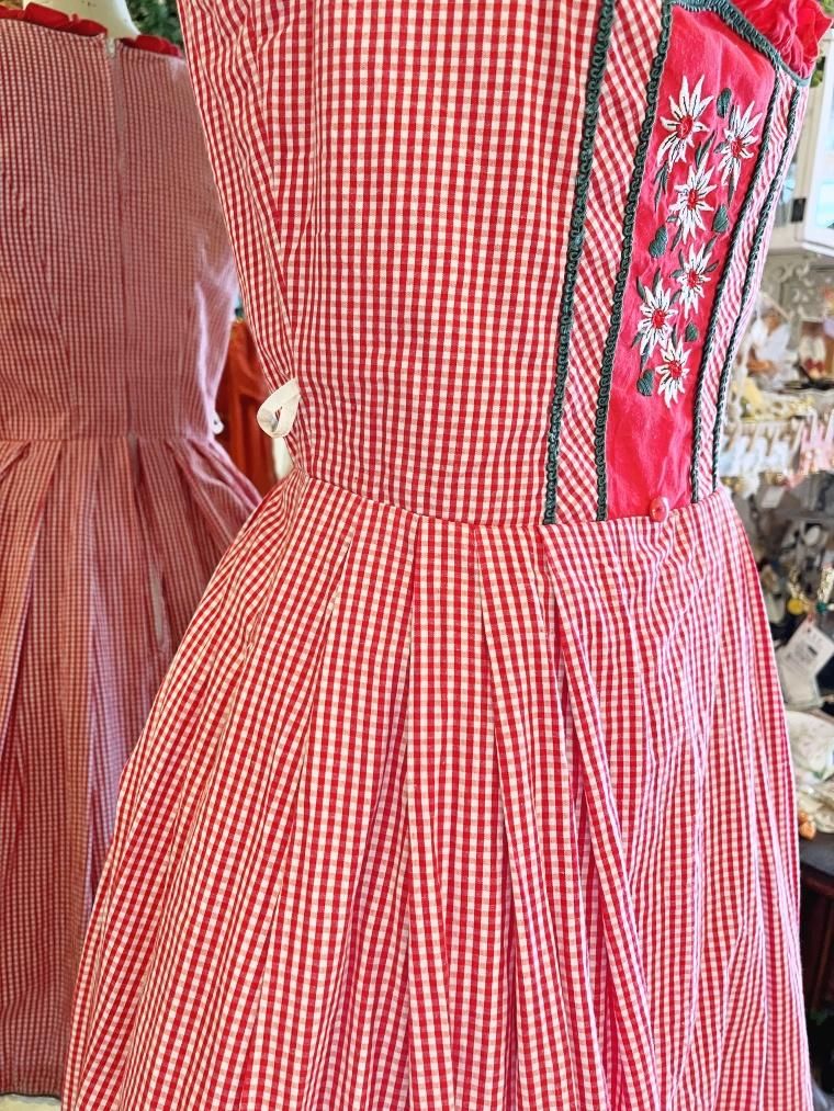【2024】お歳暮・冬ギフト Vintage エプロン付きギンガムチェックディアンドル トップス