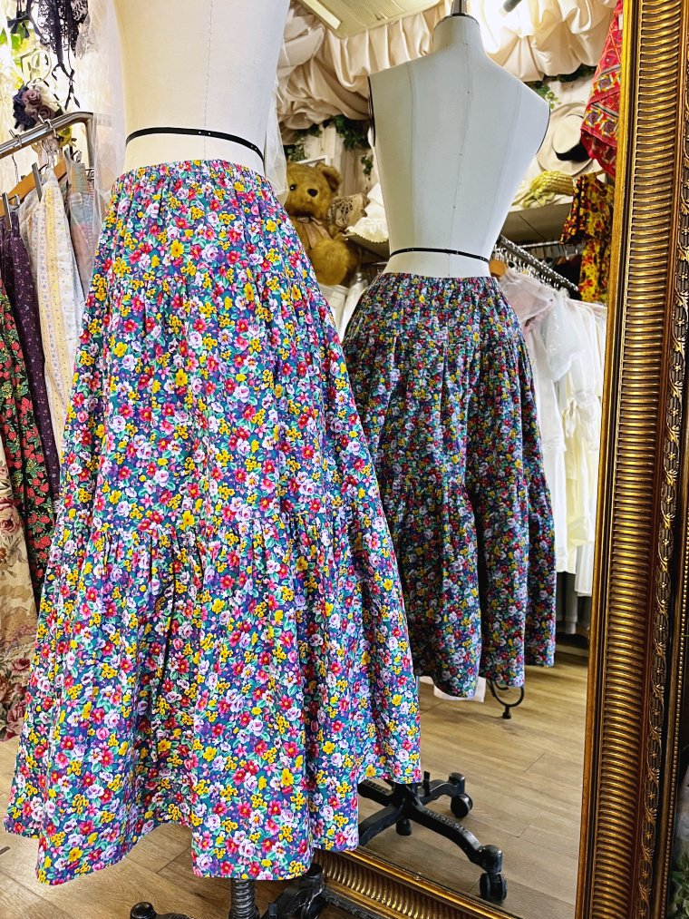 Vintage ウエストゴム花柄ティアードスカート