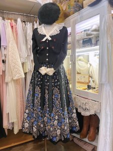 Vintage フラワープリントフレアチロルスカート