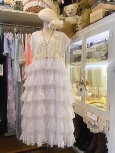 【10%off】Tsunny handmade 天使と花柄のティアードレースワンピース アイボリー/イエロー