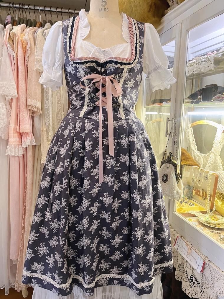 クラシカルガーリーエプロン付きディアンドル Size36