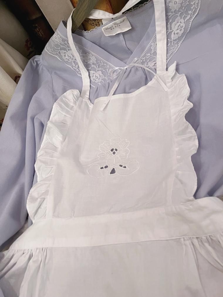 BIBエプロン　コーデュロイホワイト BIBエプロン コーデュロイホワイト クラシックエプロンホワイト