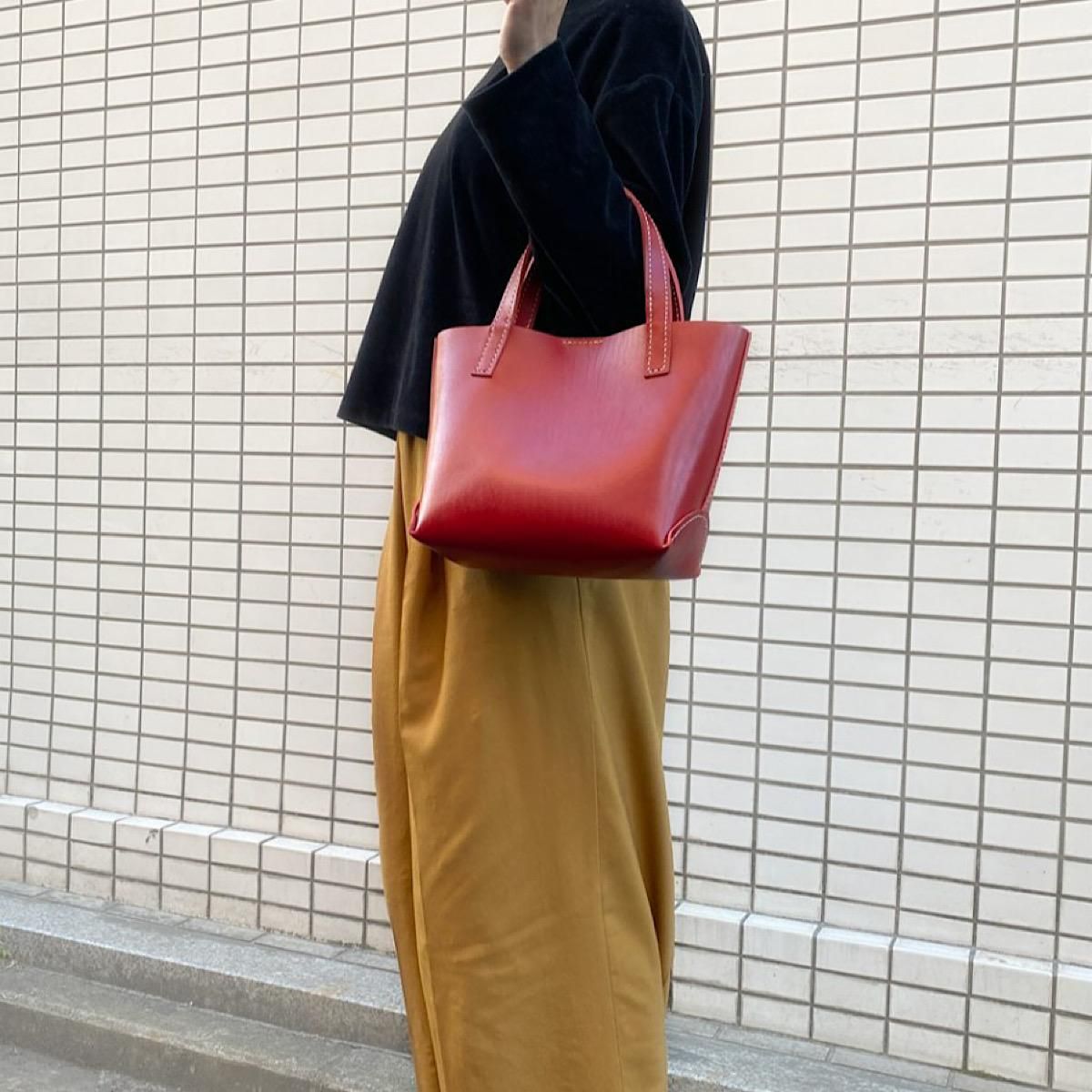 一枚革で作られたレザーミニトート（オーダー品）|高品質な革で