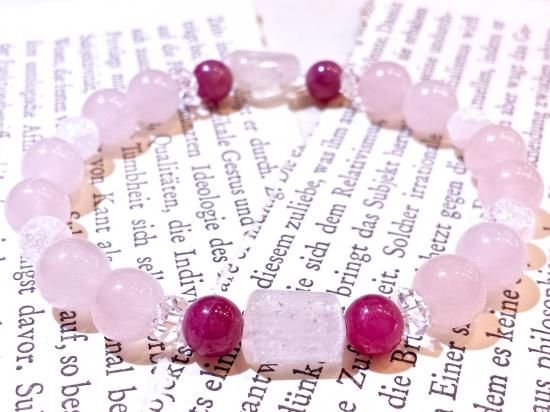 クンツァイトブレスレット ルビー入り ルビーとロードナイト