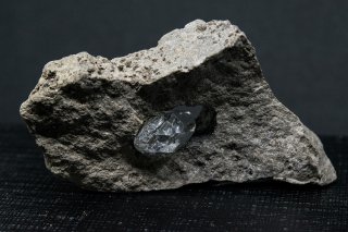 予知夢が見れるかも 母岩付き ハーキマーダイヤモンド 原石 クラスター