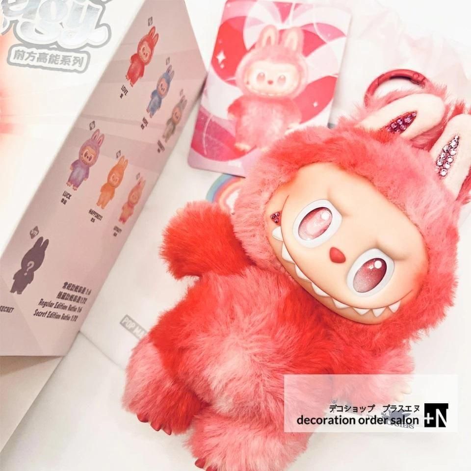 ラブブ正規品LABUBUPIN FOR LOVEイニシャルP x スワロフスキー ラブブPIN FOR LOVEイニシャルP x スワロフスキー - メルカリ