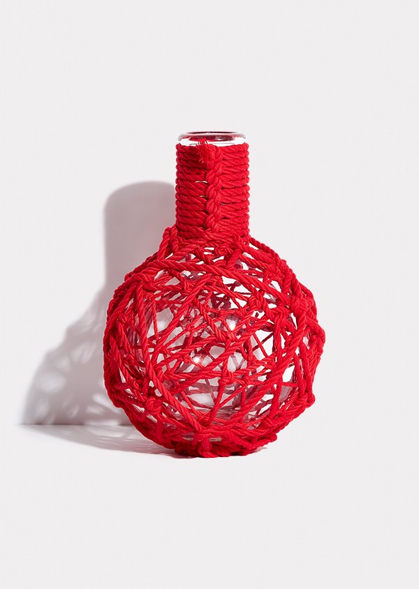 VITAL MATERIAL × Hajime Kinoko RESTRAINT BOTTLE 2000mL RED - VITAL MATERIAL  ONLINE STORE