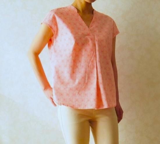 型紙 Let S Sewing Vネックタックブラウス フリーサイズと布150cmと付属品 芯地 のセット かわいい生地 チュニック パッチワーク の店 Feli Da フェリダ 型紙 Let S Sewing Vネックタックブラウス フリーサイズと布150cmと付属品 芯地 のセット かわいい生地 チュニック パッチワーク の店 Feli Da フェリダ