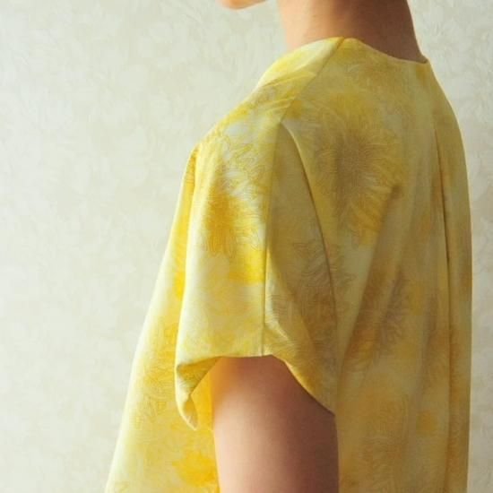 型紙 衿タックvネック前開きワンピース フリーサイズとart Gallery Fabricsプリント生地230cmのセット カラフルかわいい生地の店 Feli Da フェリダ 型紙 衿タックvネック前開きワンピース フリーサイズとart Gallery Fabricsプリント生地230cmのセット カラフルかわいい生地の店 Feli Da フェリダ