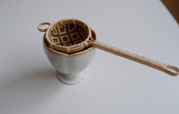 ユウノ竹工房/岡悠 茶漉し 交色ます網代 - Farbe