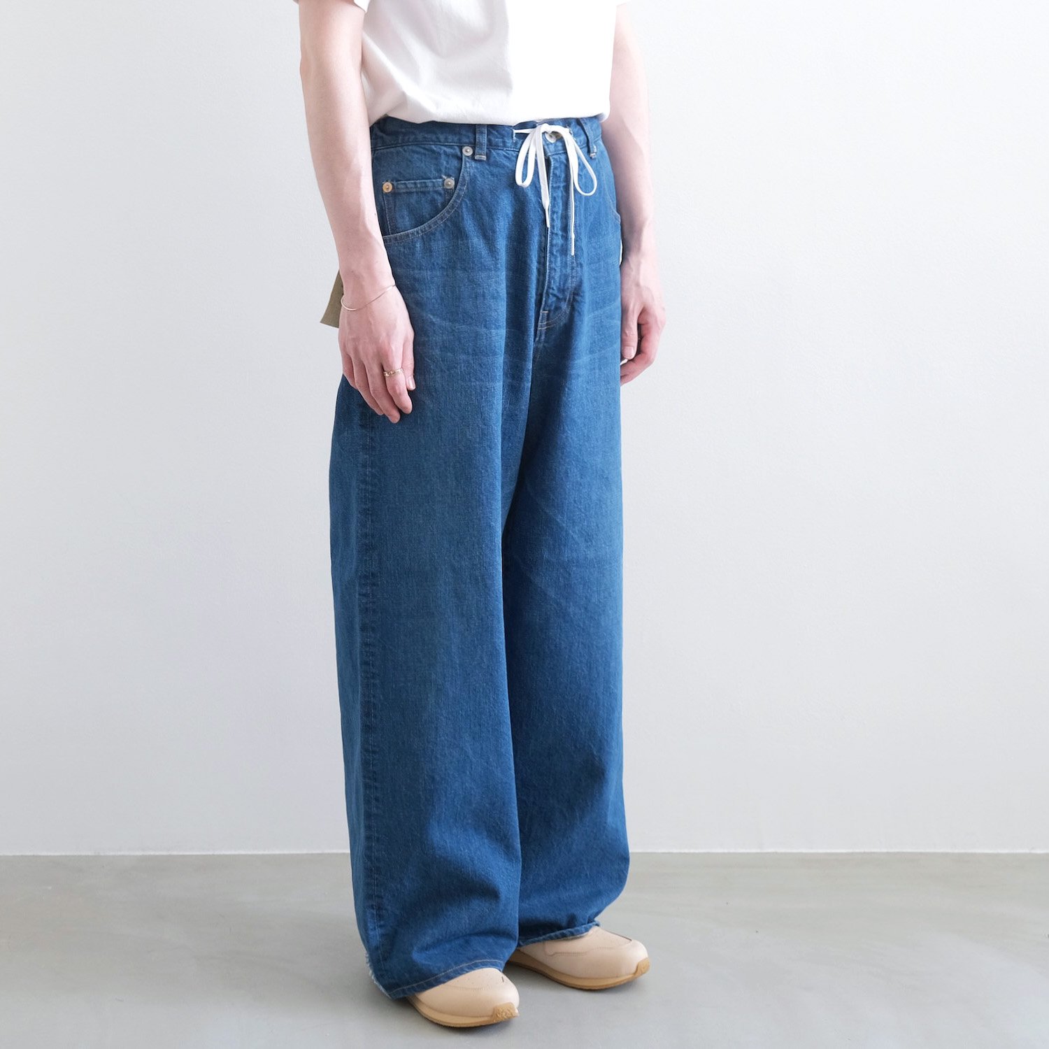 SALE／55%OFF】【SALE／55%OFF】FLUXUS 06NW デニムパンツ インディゴ