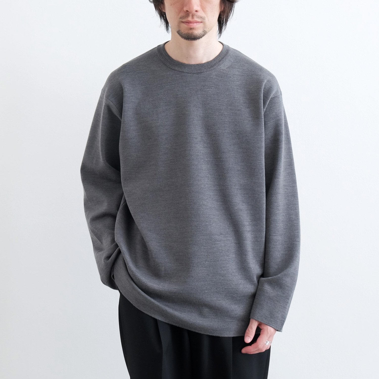 32G SMOOTH WOOL CREW NECK [GRAY] - WUNDER 大阪 セレクトショップ