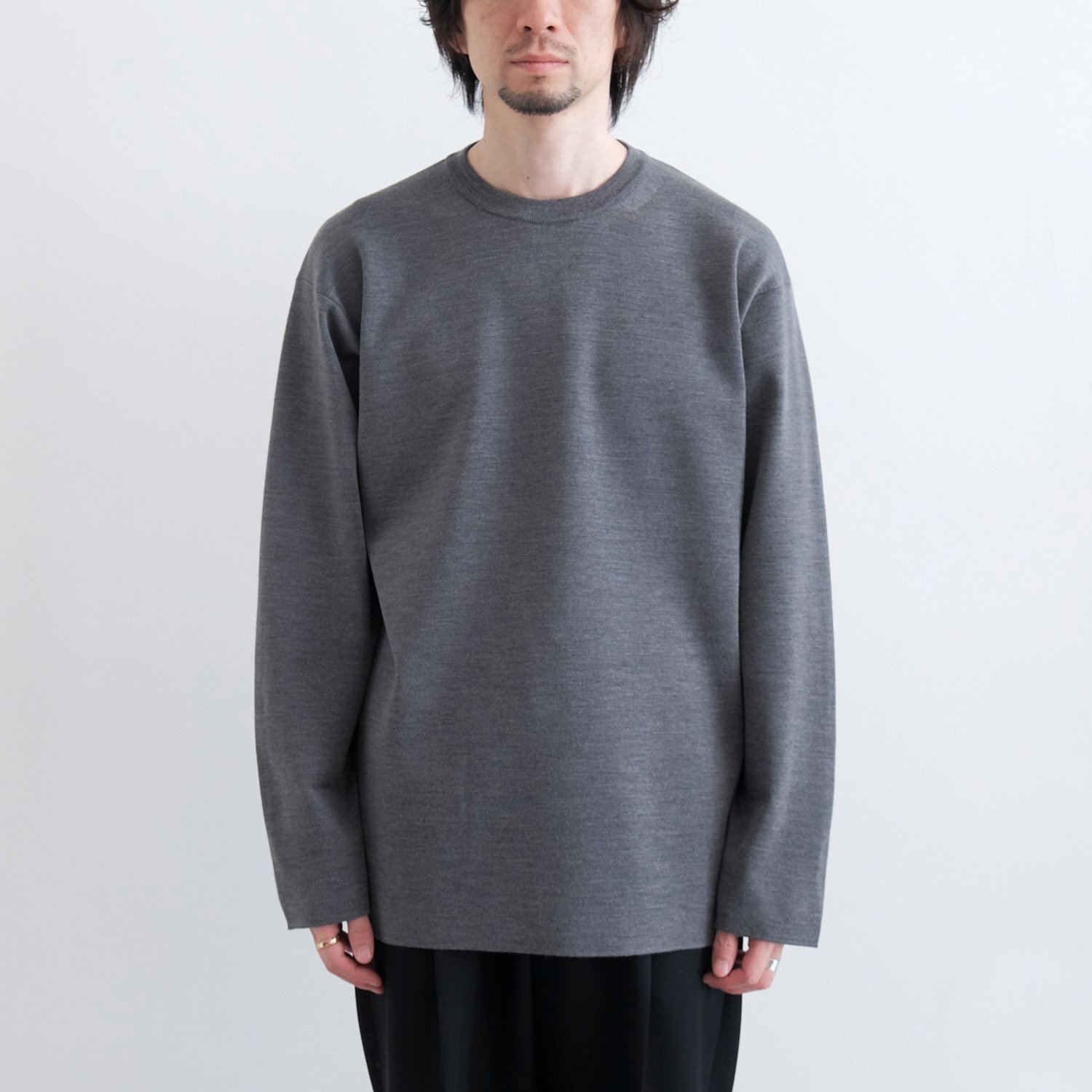 32G SMOOTH WOOL CREW NECK [GRAY] - WUNDER 大阪 セレクトショップ