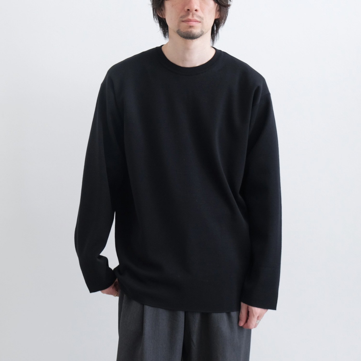 32G SMOOTH WOOL CREW NECK [BLACK] - WUNDER 大阪 セレクトショップ 大阪梅田中崎町 オンラインストア  正規取扱い 通販可能