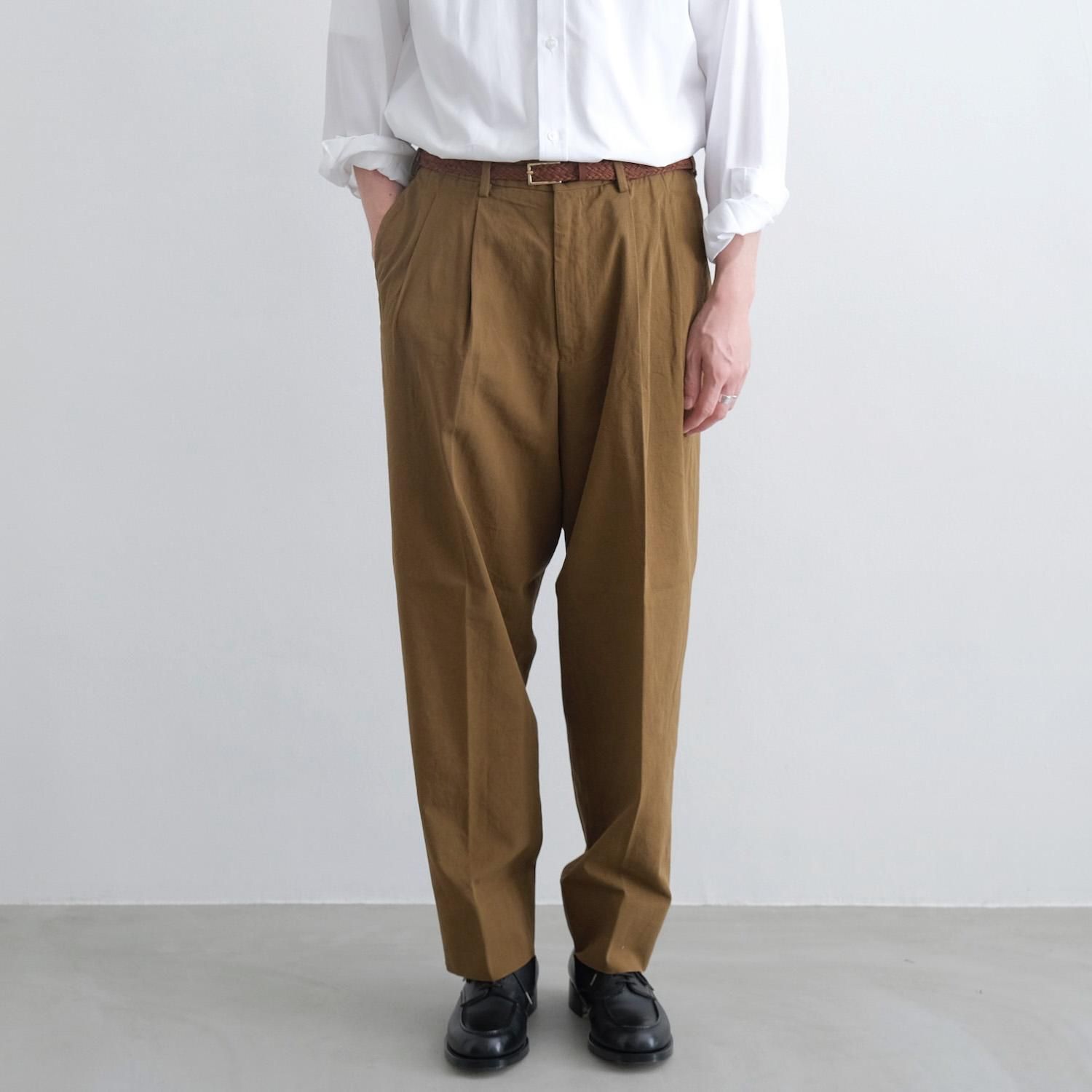 HEUGN 2 PLEATED CHINO TROUSER - チノパン