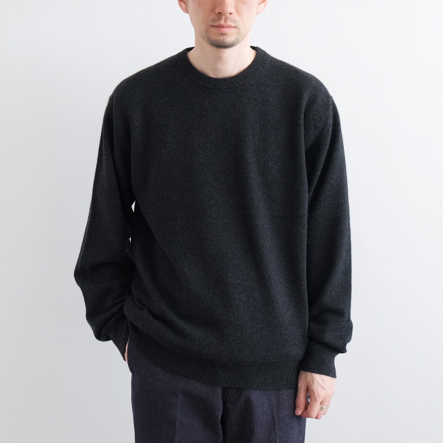 INNOCENT CASHMERE CREW NECK [BLACK] - WUNDER 大阪 セレクトショップ