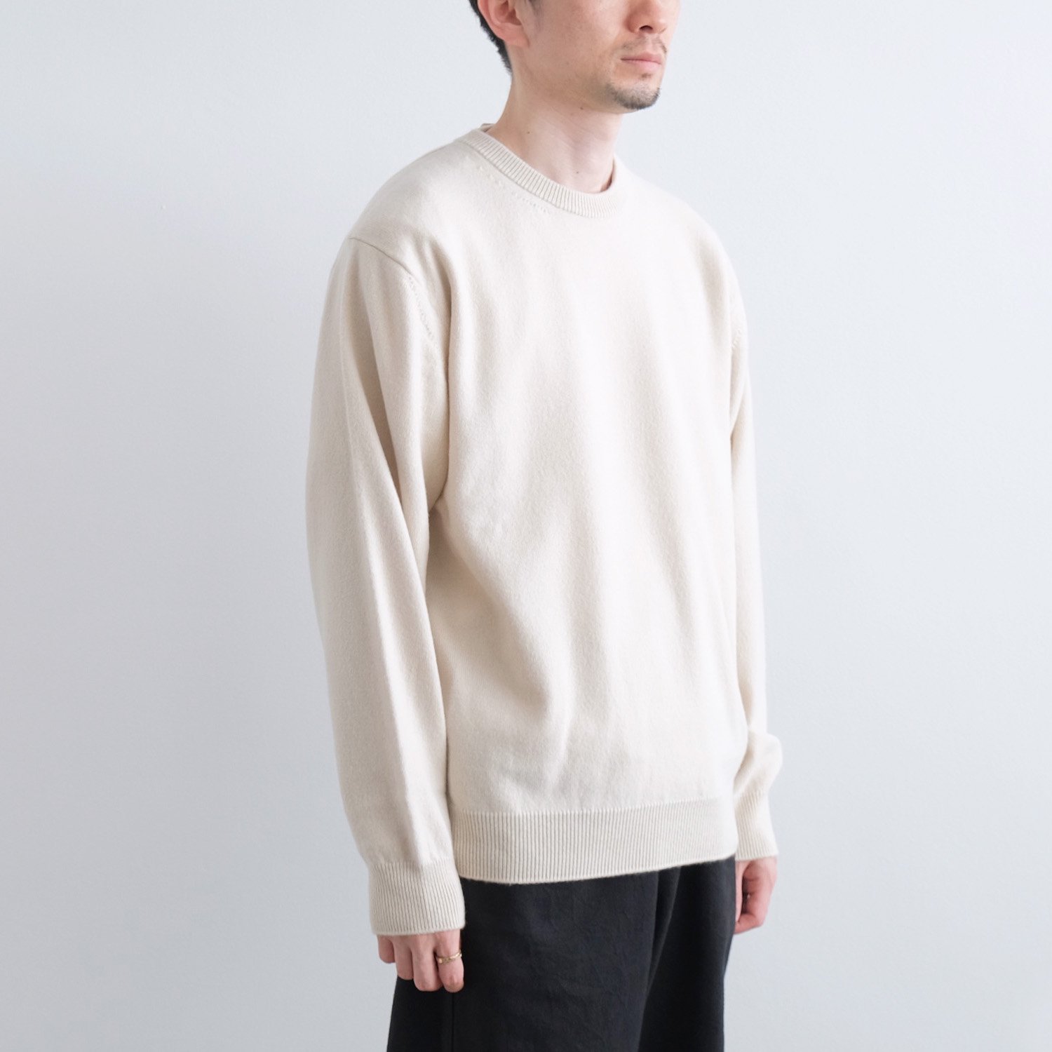 INNOCENT CASHMERE CREW NECK [IVORY] - WUNDER 大阪 セレクトショップ 大阪梅田中崎町 オンラインストア  正規取扱い 通販可能