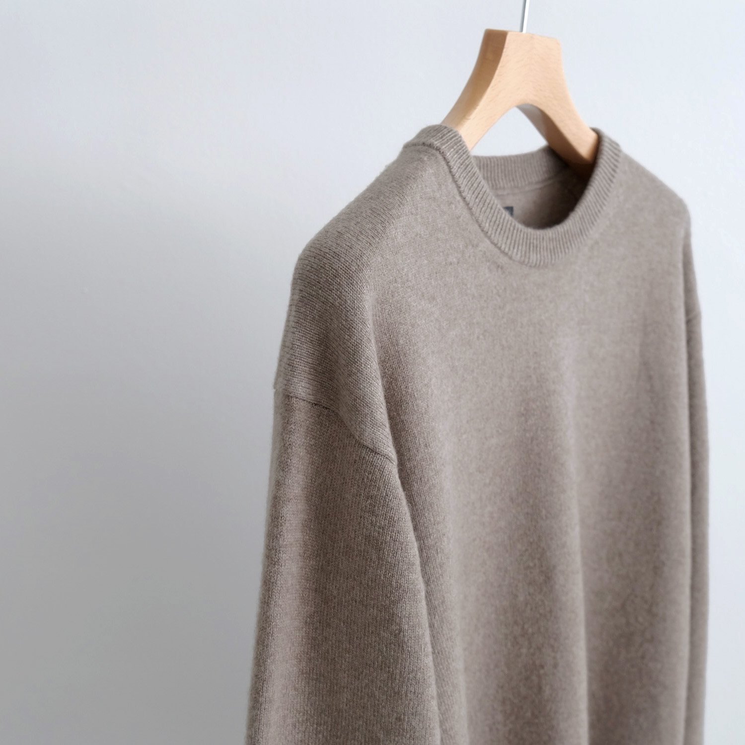 INNOCENT CASHMERE CREW NECK [BROWN] - WUNDER 大阪 セレクトショップ 大阪梅田中崎町 オンラインストア  正規取扱い 通販可能