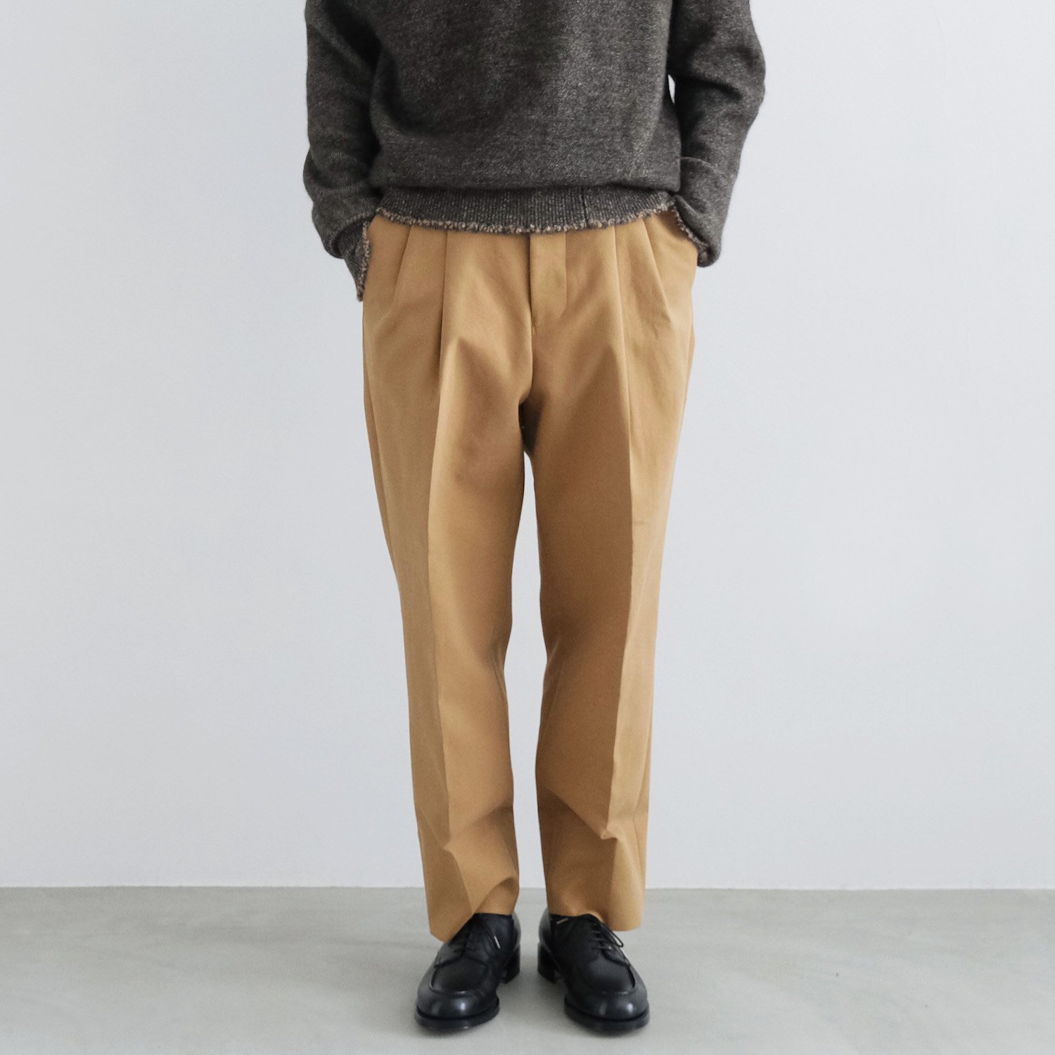 MAATEE&SONS 2 INTUCK TAPERED TROUSER - スラックス