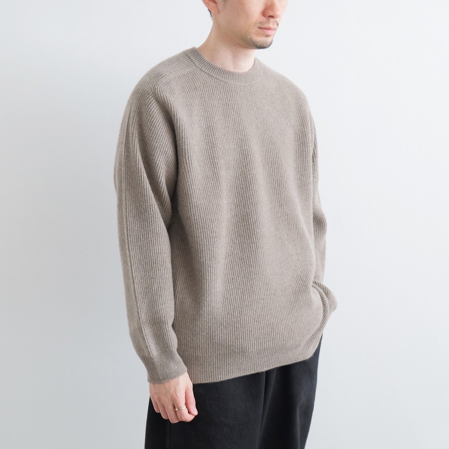 INNOCENT CASHMERE RIB CREW [BROWN] - WUNDER 大阪 セレクトショップ 大阪梅田中崎町 オンラインストア  正規取扱い 通販可能