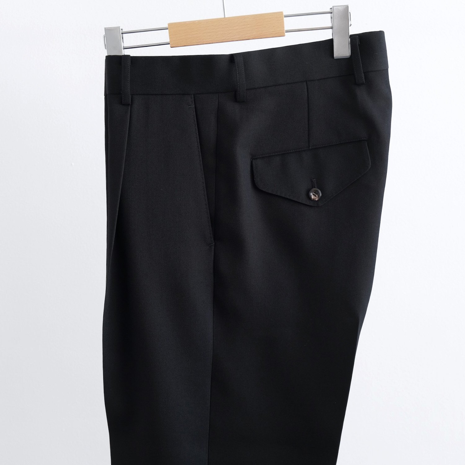 THE SLACKS STRAIGHT [BLACK] - WUNDER 大阪 セレクトショップ 大阪梅田中崎町 オンラインストア 正規取扱い 通販可能