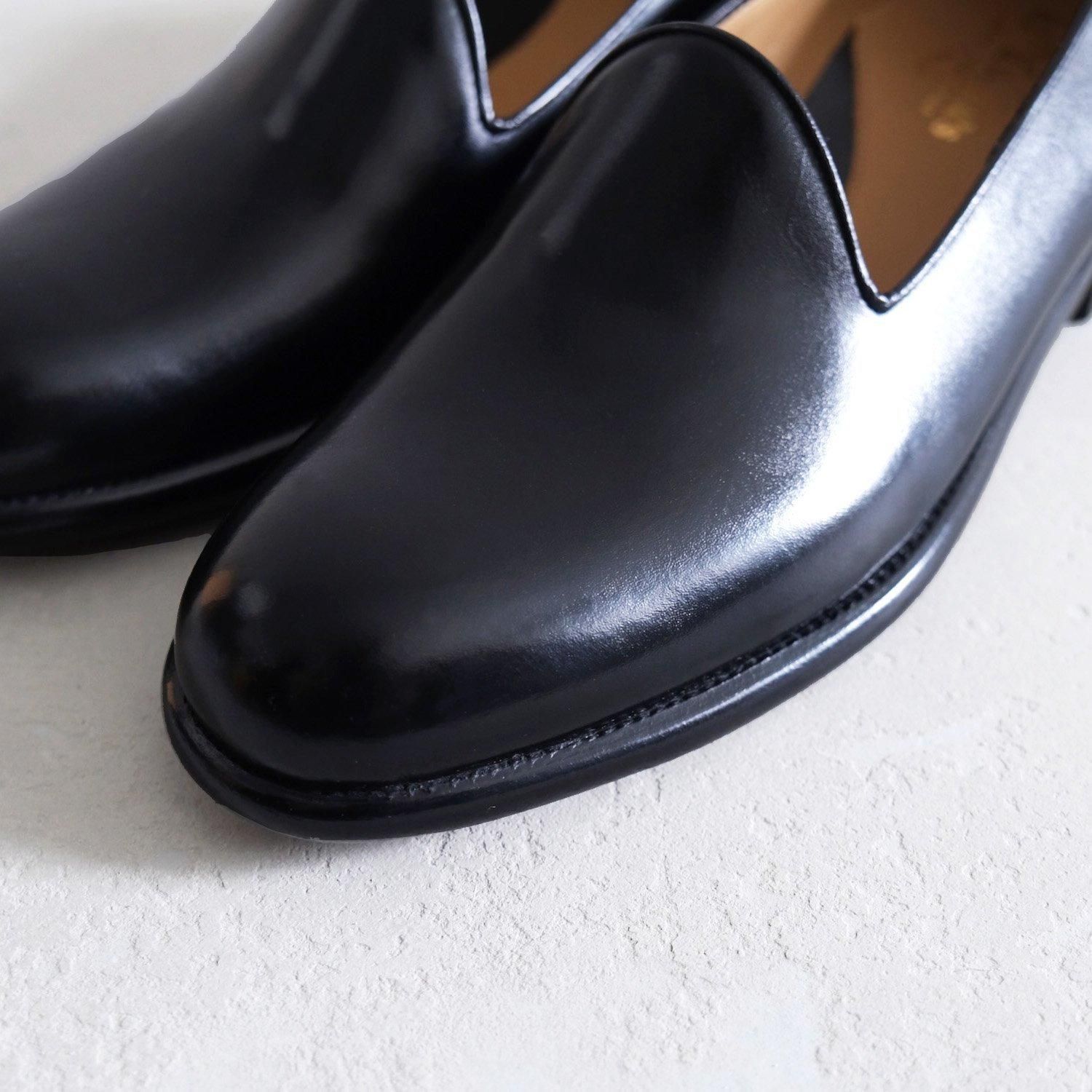 Kate” PLANE TOE SLIP ON / Exclusive for WUNDER [BLACK
