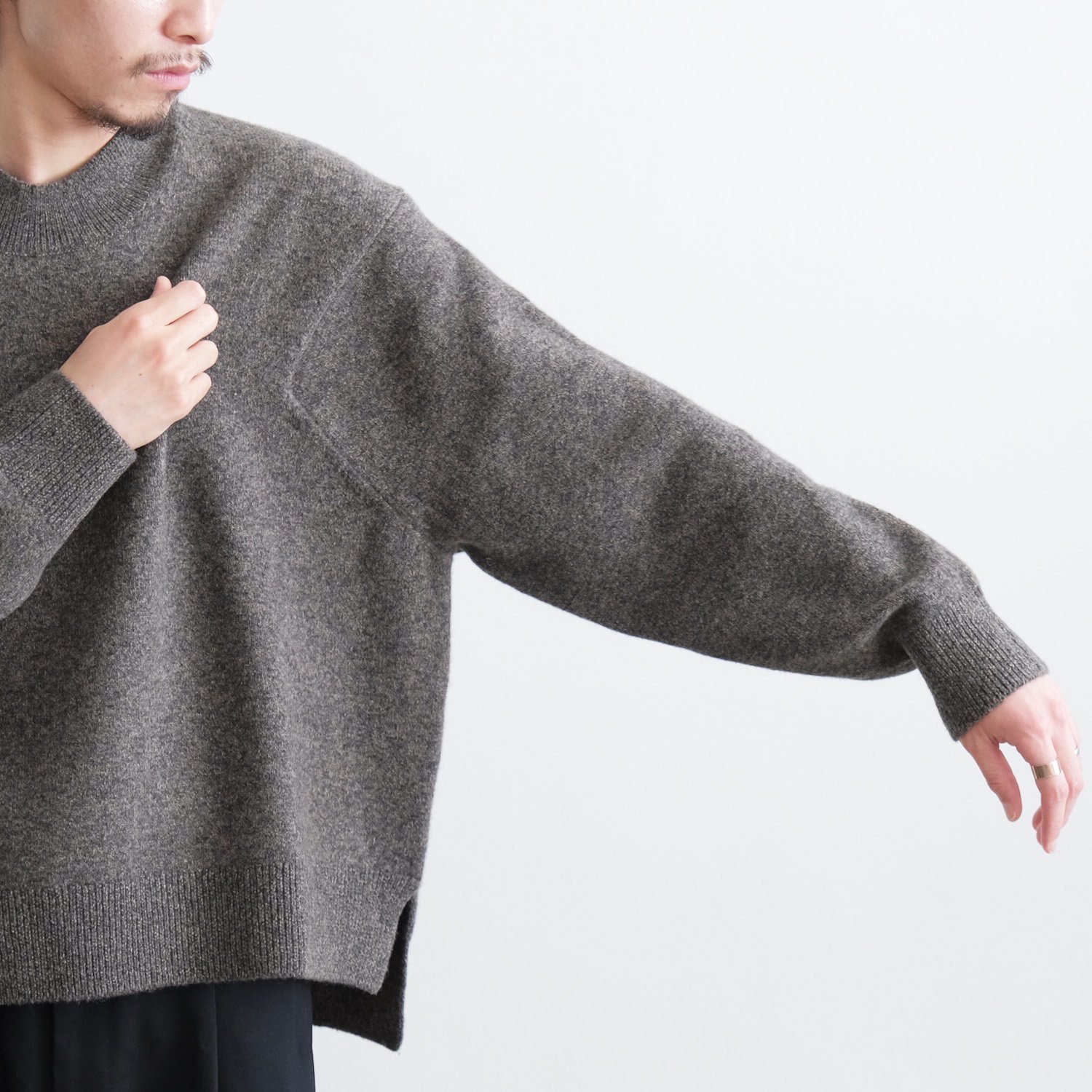 HEAVY OZ YAK KNIT SLIT CREW NECK PULLOVER [YAK NATURAL×GRAY TOP] - WUNDER  大阪 セレクトショップ 大阪梅田中崎町 オンラインストア 正規取扱い 通販可能