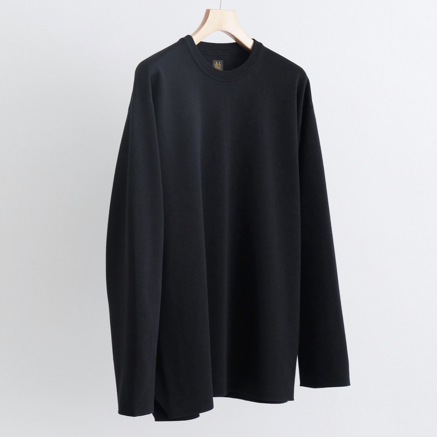 32G SMOOTH WOOL CREW NECK [BLACK]