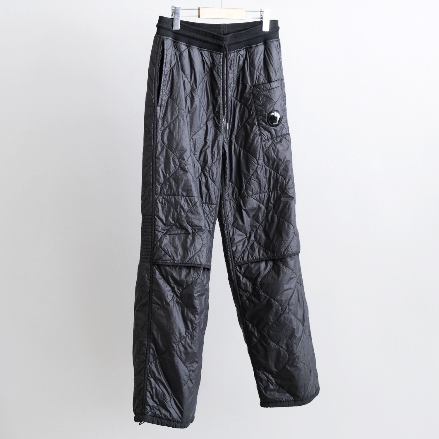 DIAGONAL RAISED FLEECE MIXED QUILTED SWEATPANTS [BLACK SAND]