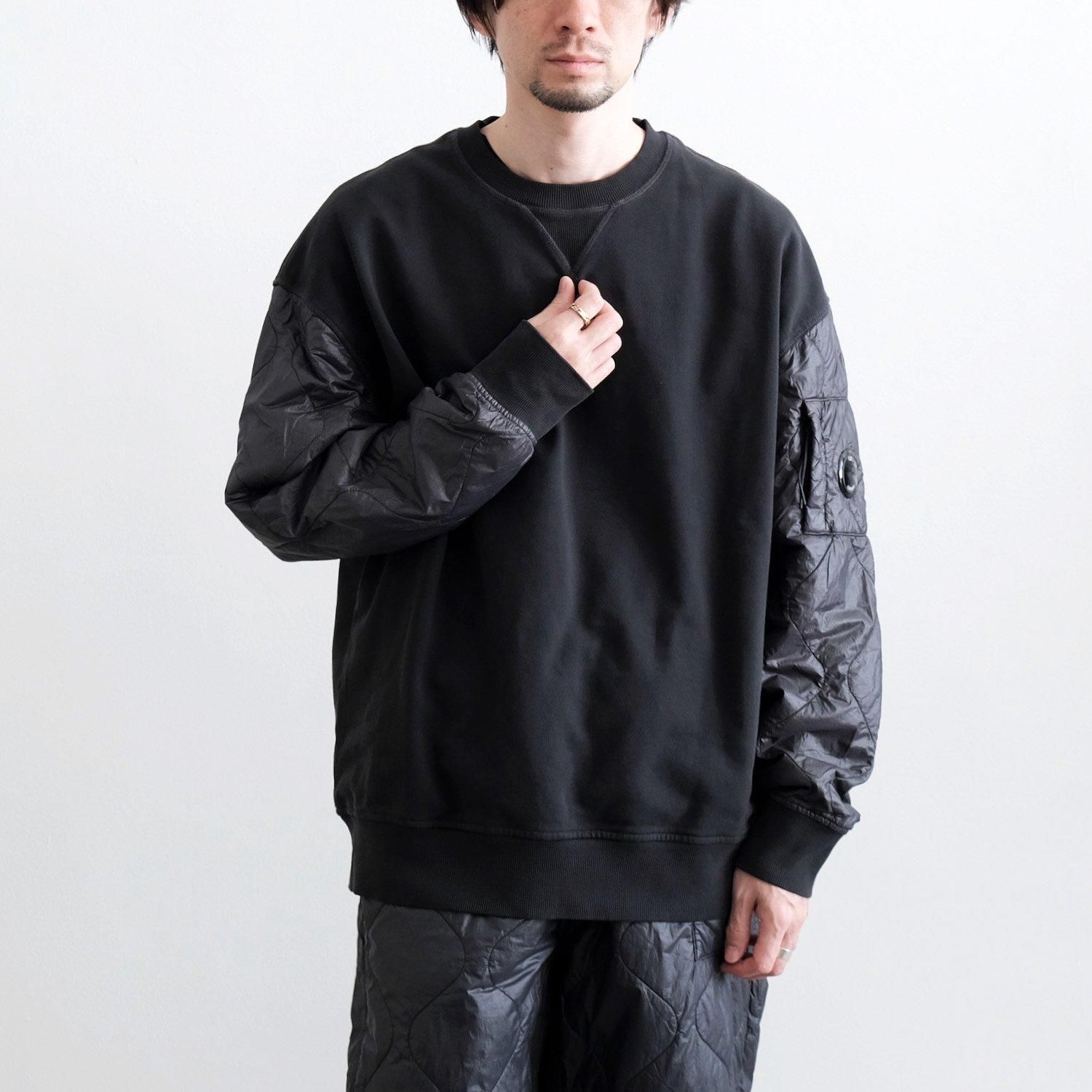 DIAGONAL RAISED FLEECE MIXED QUILTED CREW NECK SWEATSHIRT [BLACK SAND]