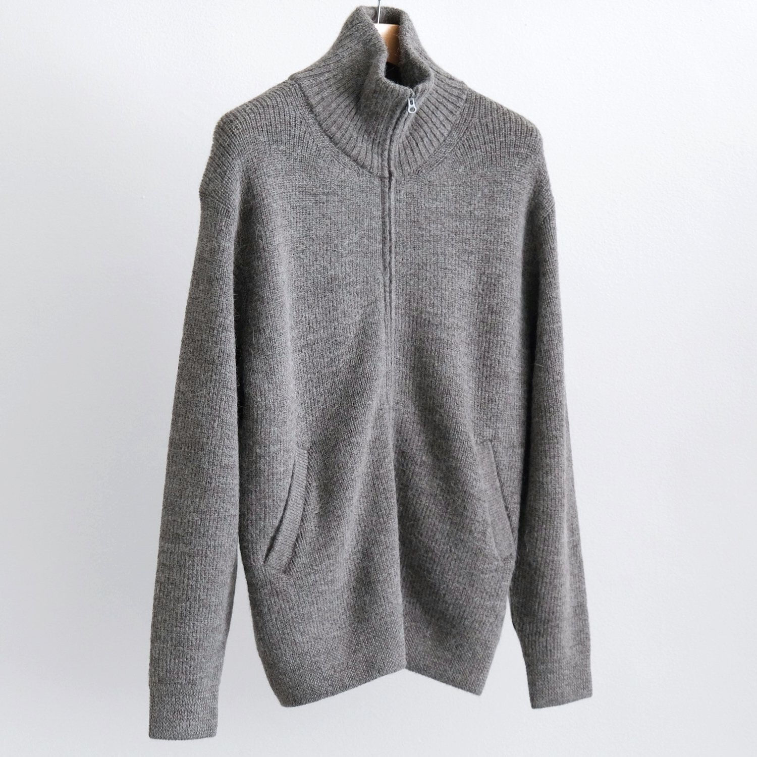 HIGHLAND WOOL ALPACA DRIVERS KNIT [GRAY]