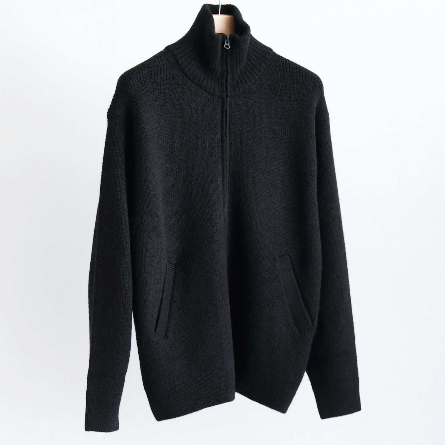 HIGHLAND WOOL ALPACA DRIVERS KNIT [BLACK]