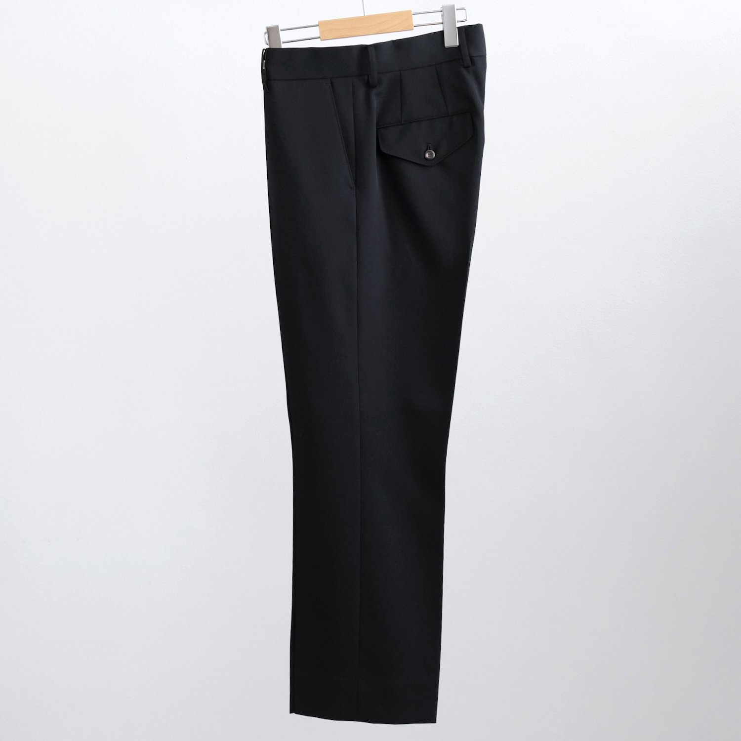 THE SLACKS NO TUCK STRAIGHT [BLACK]