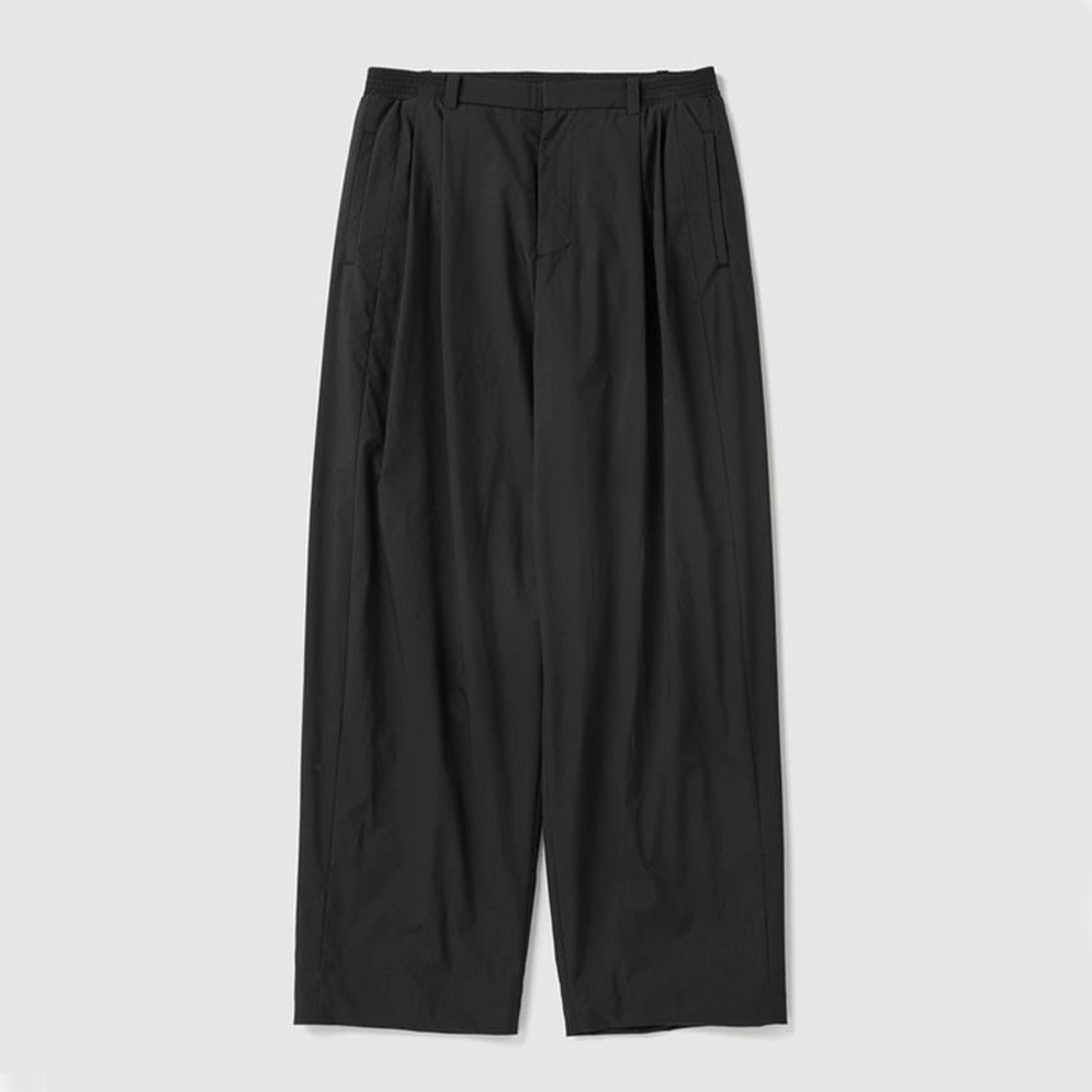 BANDED TWO TUCK PANTS [BLACK]