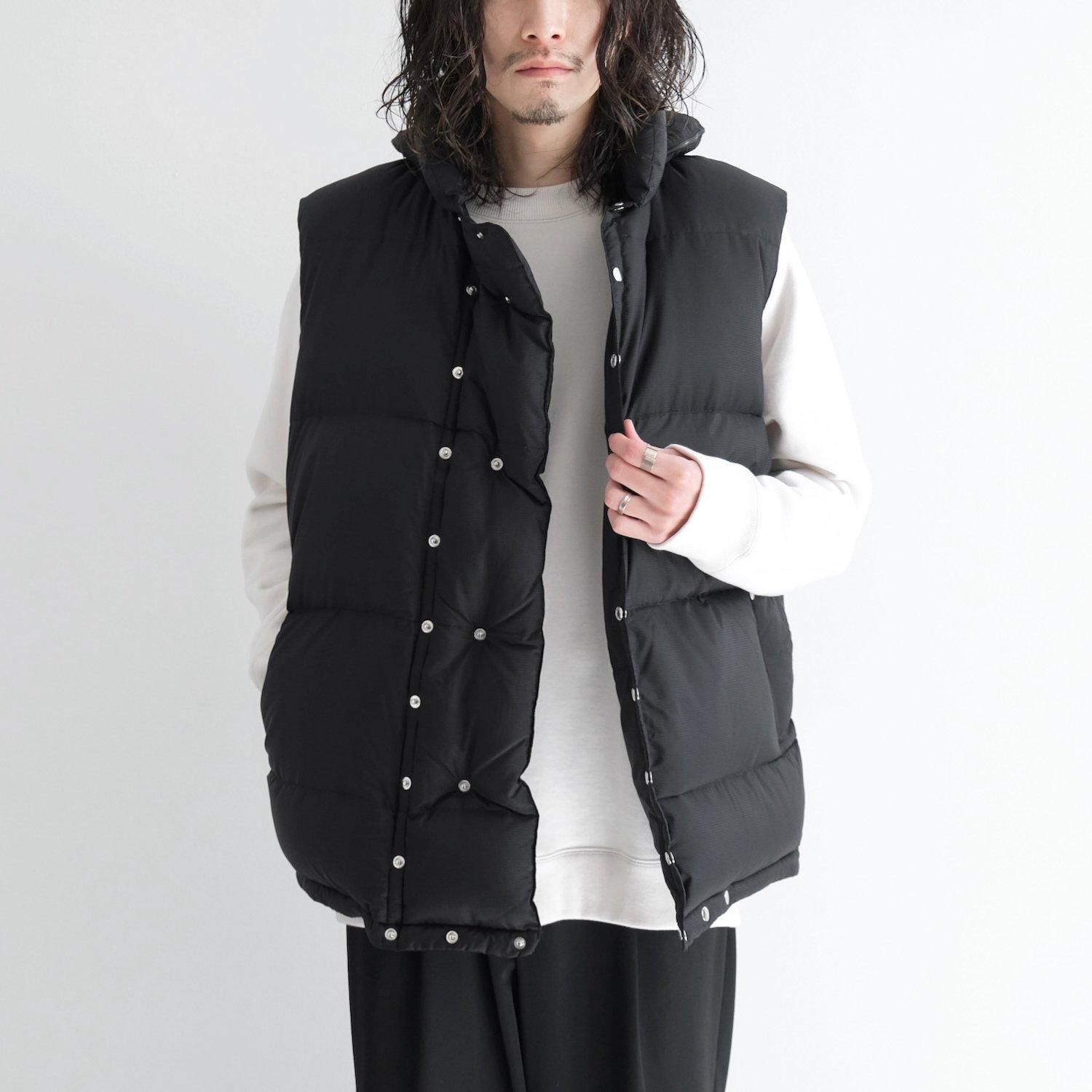 DOWN VEST [BLACK]