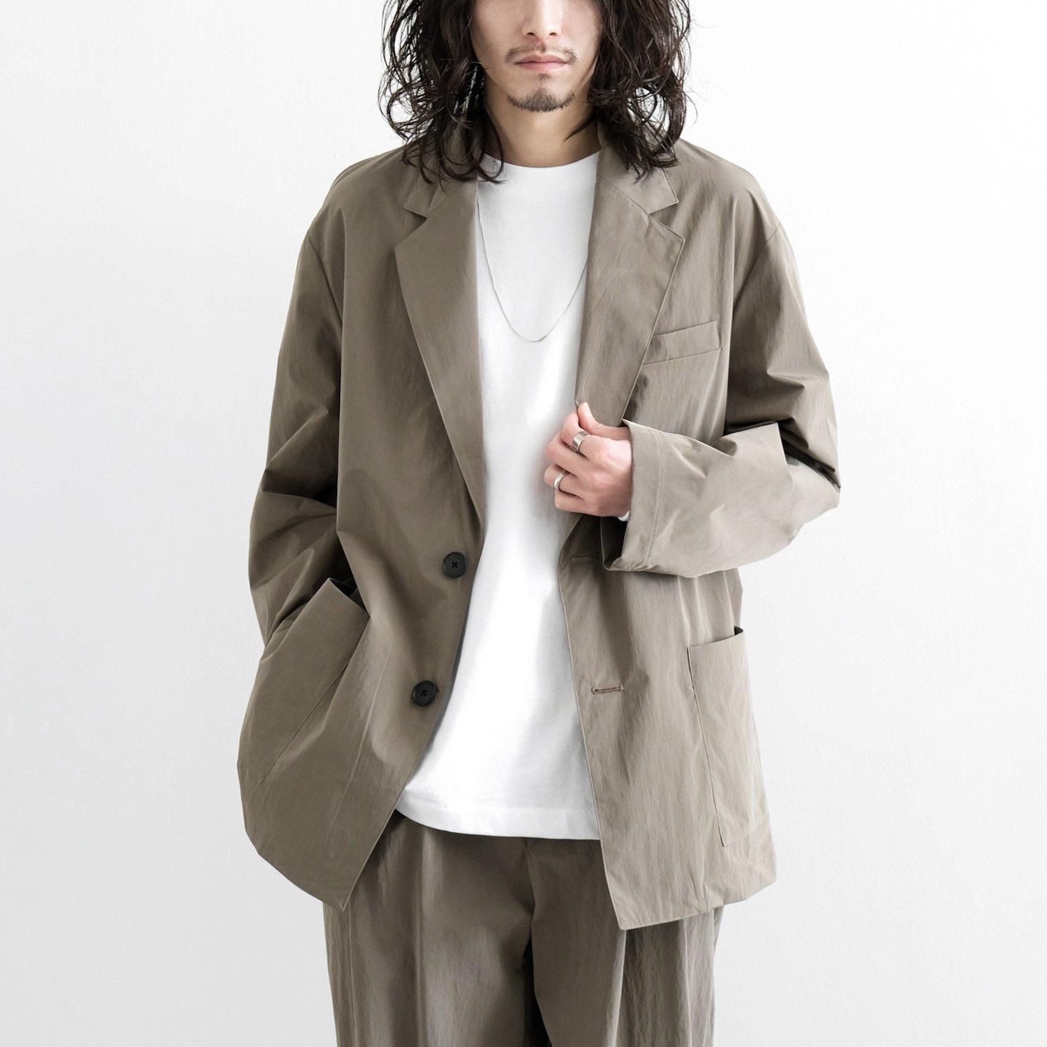 WINDPROOF NYLON SINGLE BREASTED JACKET [TAUPE]