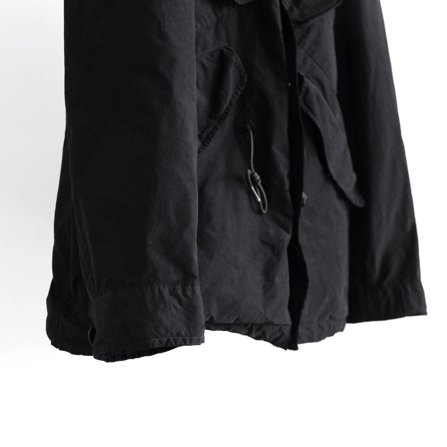 C.P. COMPANY ギミックナイロン フーデッドジャケット ブラック 46 C.P. COMPANY ギミックナイロン フーデッドジャケット ブラック