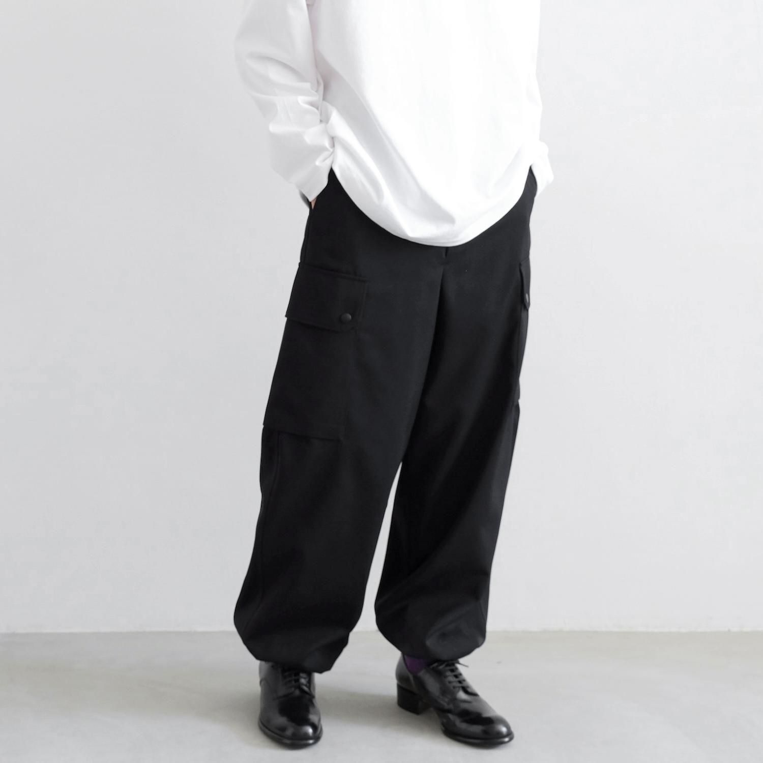 THE F2 CARGO [BLACK]