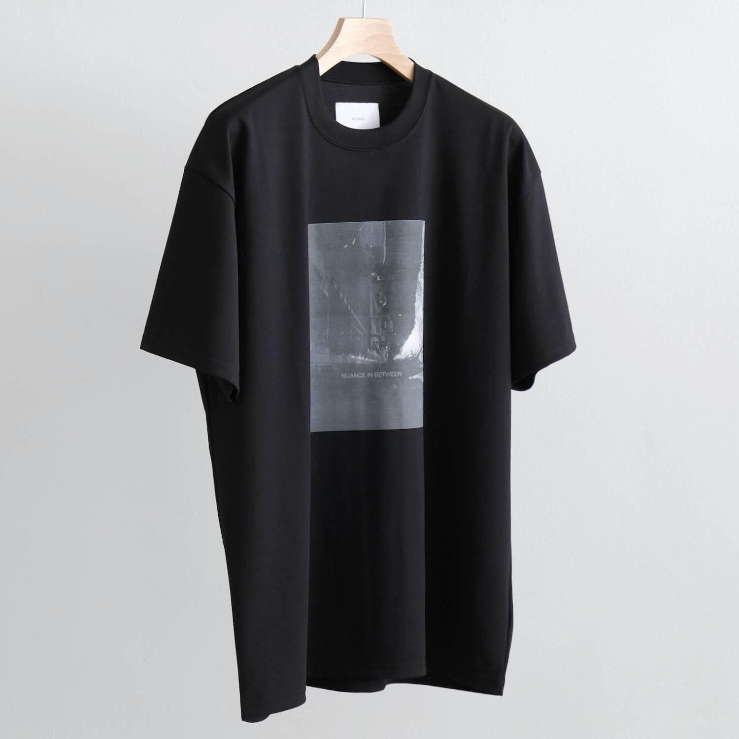 OVERSIZED PRINT TEE -NUANCE- [BLACK]