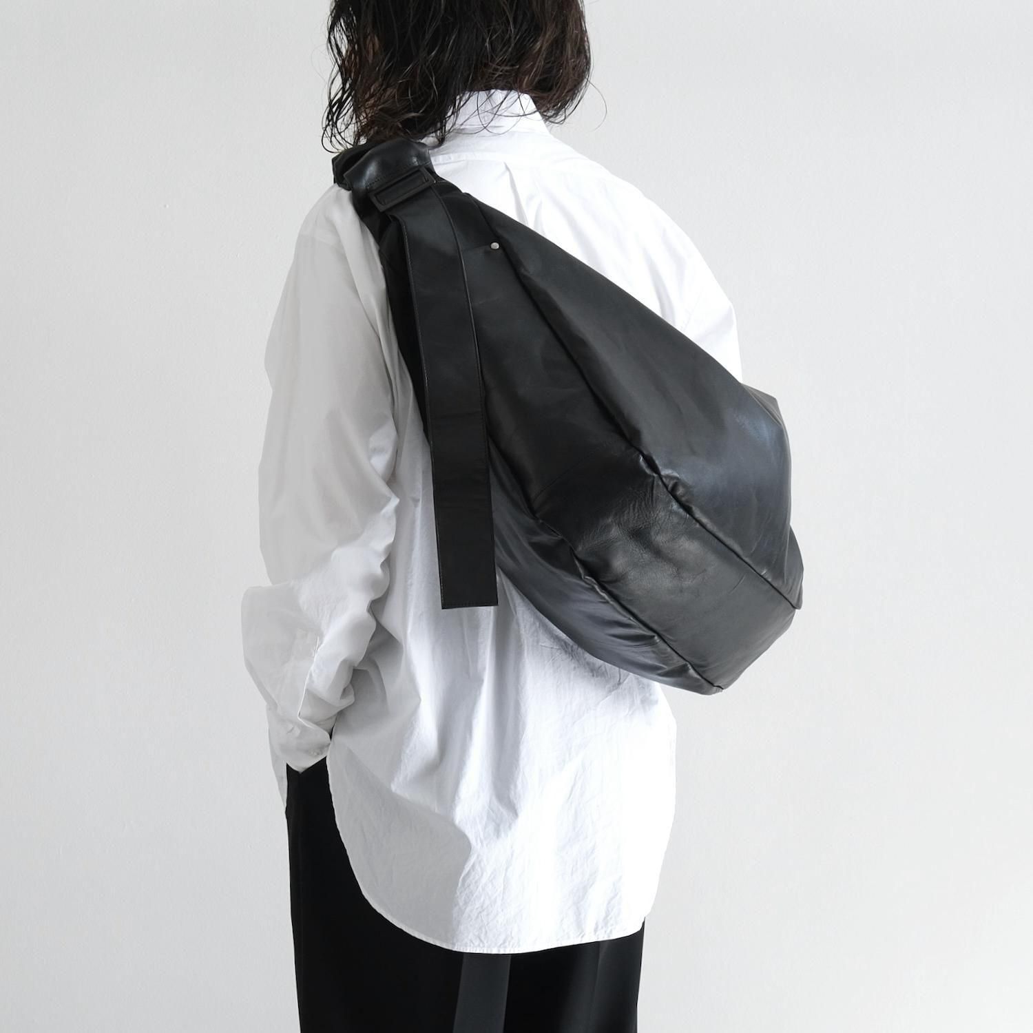 ショルダーバッグ・ポシェット Shirring Handle Baguette Shoulder Bag BLACK SHIRRING HANDLE LEATHER SHOULDER BAG [BLACK] - WUNDER 大阪