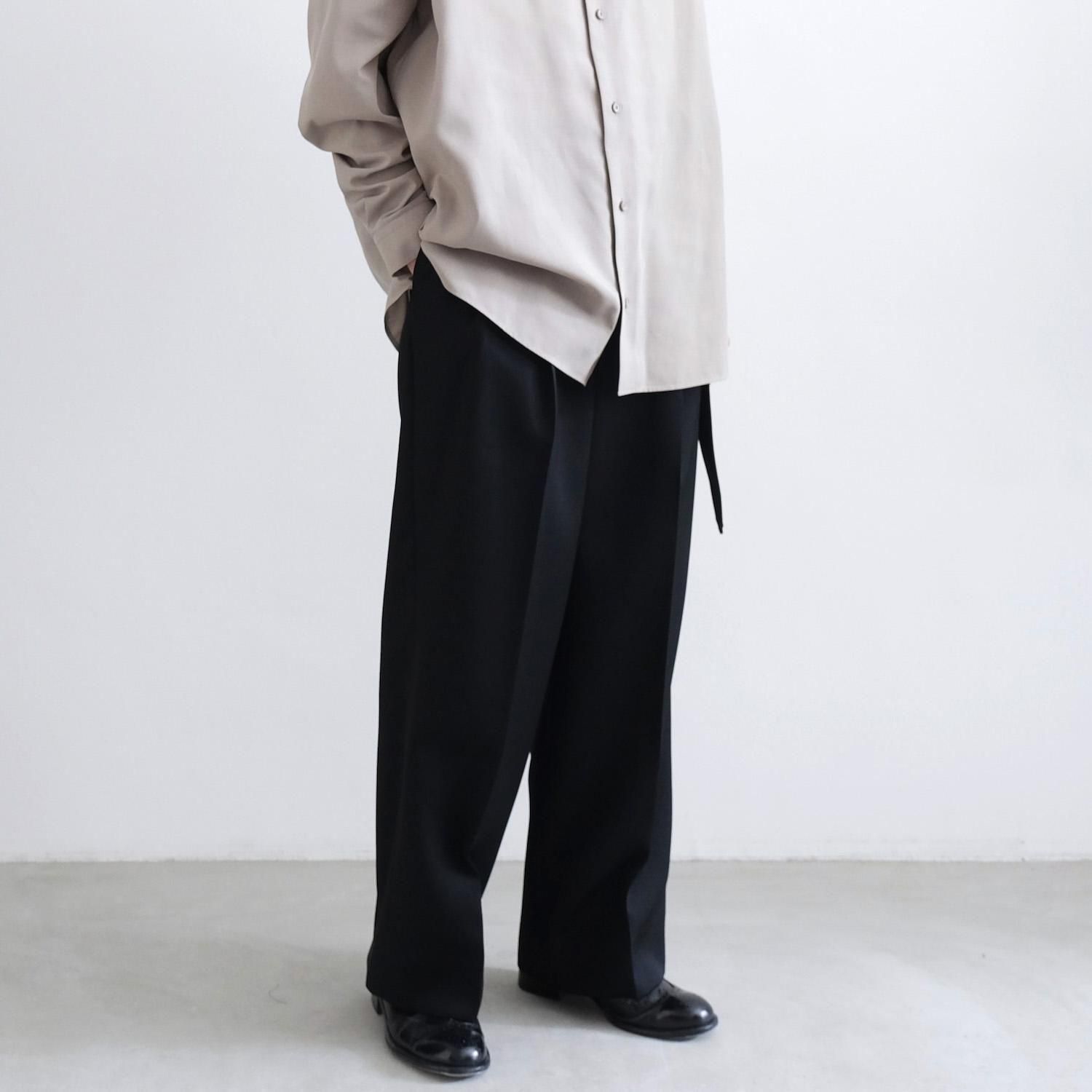 【美品】THE RERACS THE SLACKS STRAHGT 46 黒 THE RERACS│ザ・リラクス / THE SLACKS STRAHGT(TOP GRAY)