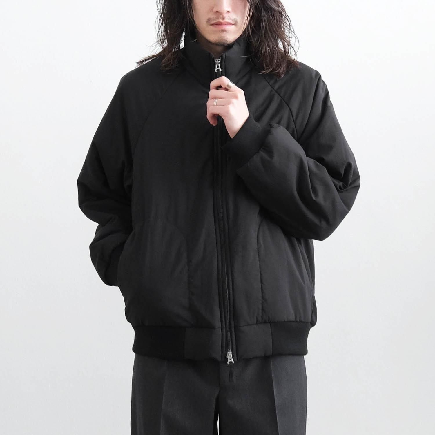 MAT AIRLY NYLON WOOL PADDED STAND JACKET [BLACK]
