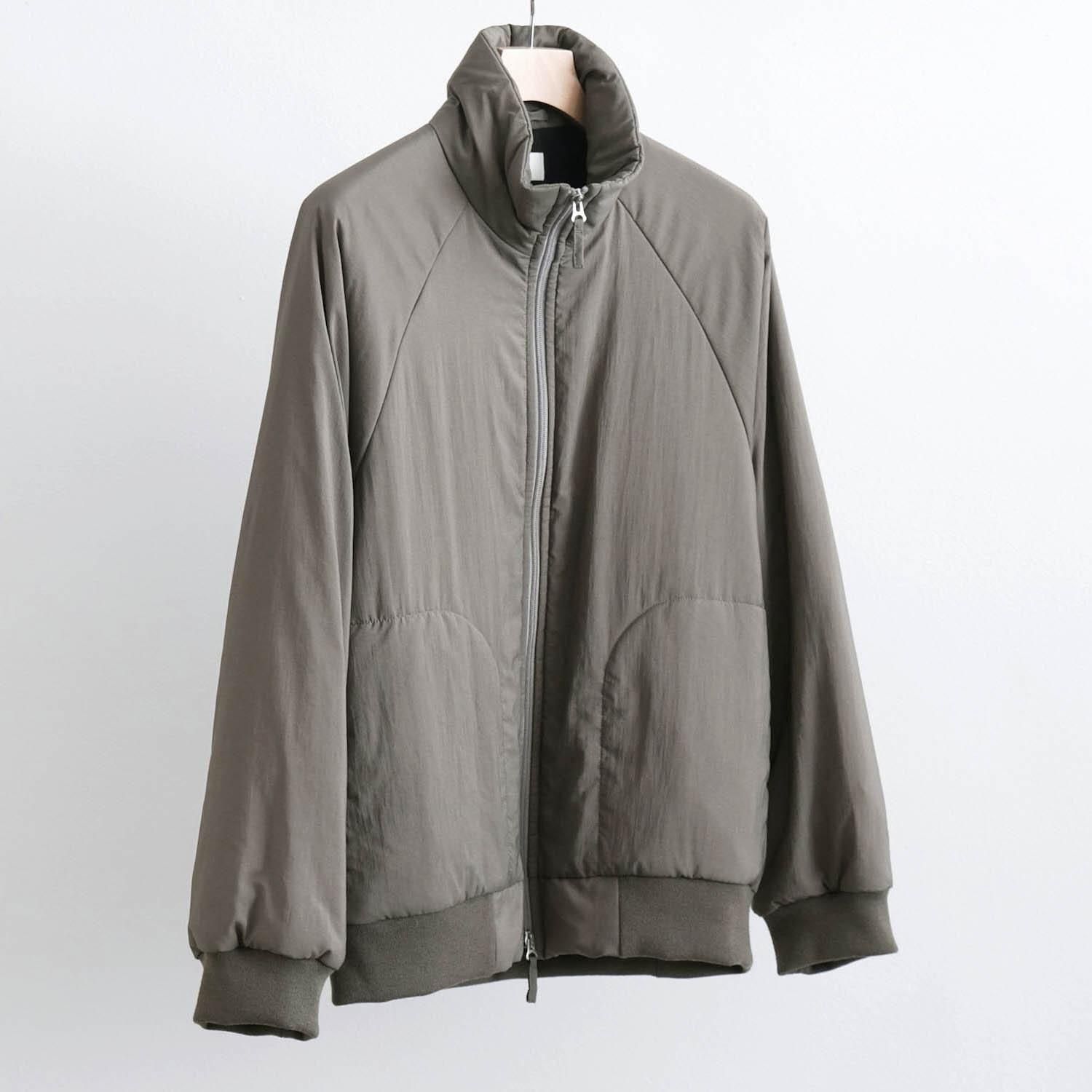 MAT AIRLY NYLON WOOL PADDED STAND JACKET [KHAKI]