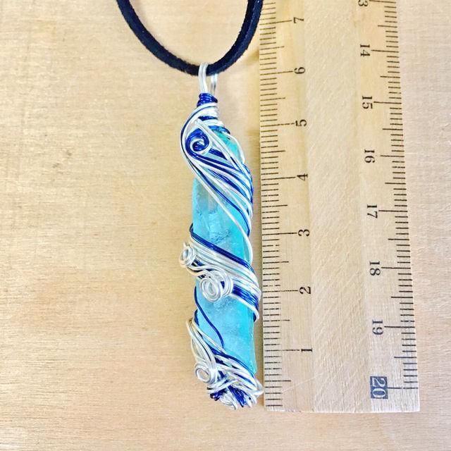 イベント作品【虹のかけら blue×Indigo blue】革紐ペンダント