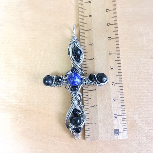 【BLACK CROSS -黒の十字架- 】大サイズ Pendant TOP - 虹色の花*天然石とワイヤーワークアクセサリー*