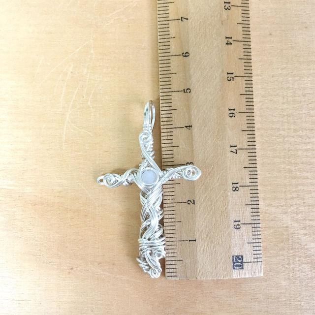 white cross -白の十字架-】 Pendant Top - 虹色の花＊天然石と