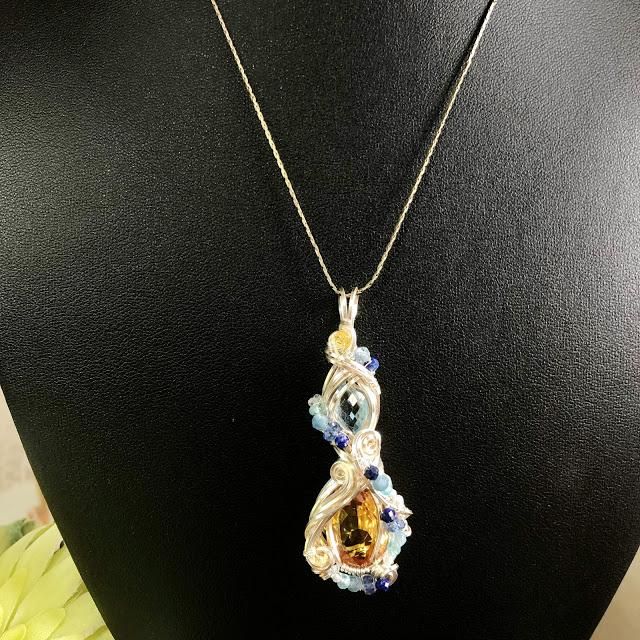 ブルートパーズ ブルーサファイア ペンダントトップ ワイヤージュエリー ブルートパーズ ブルーサファイア ペンダントトップ ワイヤー