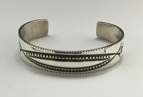 Navajo Arland Ben Coin Silver Stamp Work Bracelet - 練馬のインディアンジュエリー・雑貨のお店  Little Pinetree Trading Post